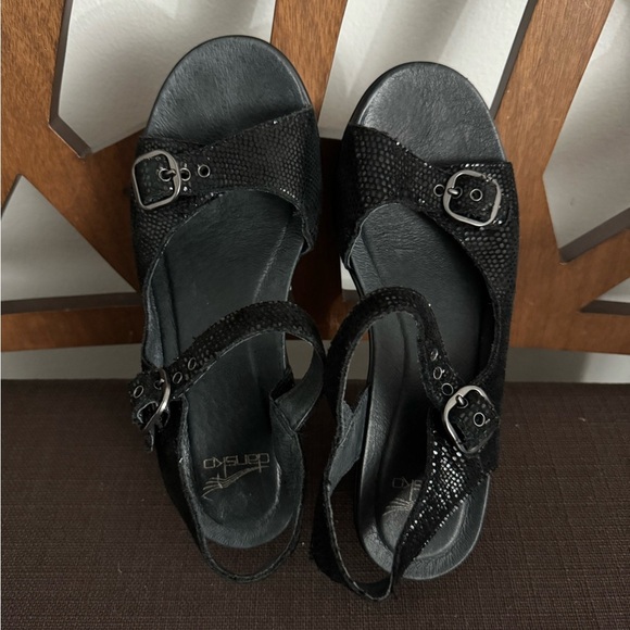 Dansko June Platform Sandals Size 36 (US) Black Lizard Leather Buckle - Picture 16 of 16